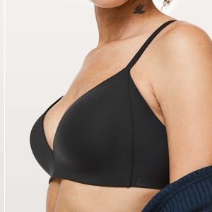 Lululemon Take Shape black padded bra